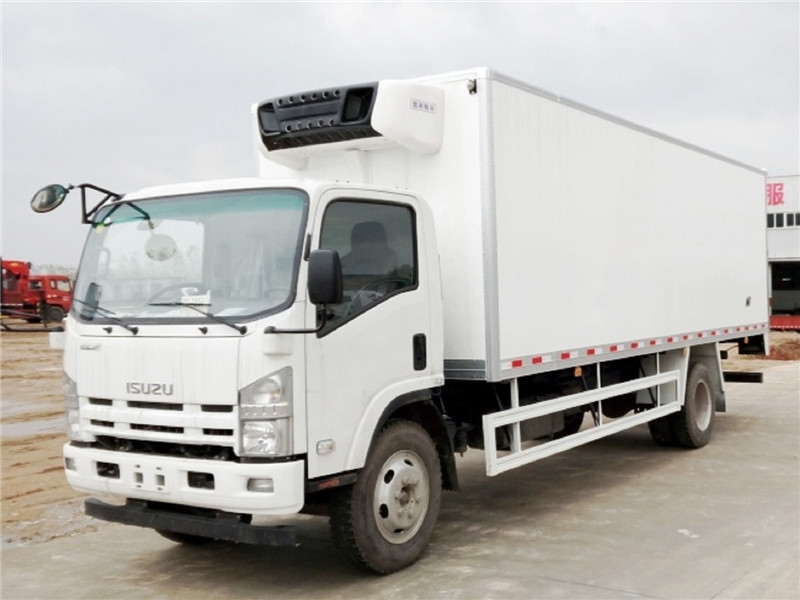 (6.8/5.9米)五十铃700P冷藏车